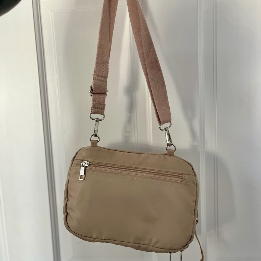 Elegant Tan Quilted Crossbody / Backpack - Picture 3 of 3